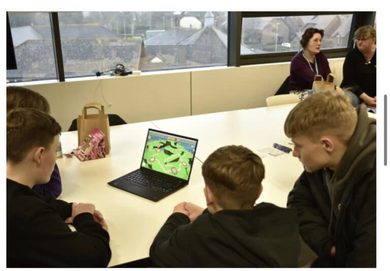 Dynamic online game to teach children how to keep safe