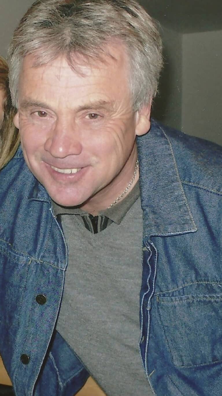 Family devastated as Dorset man takes his own life in sea off Chesil beach