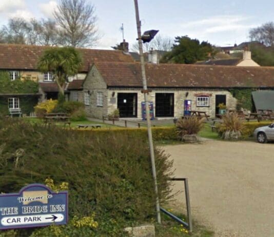 Man assaulted as he left pub in Weymouth