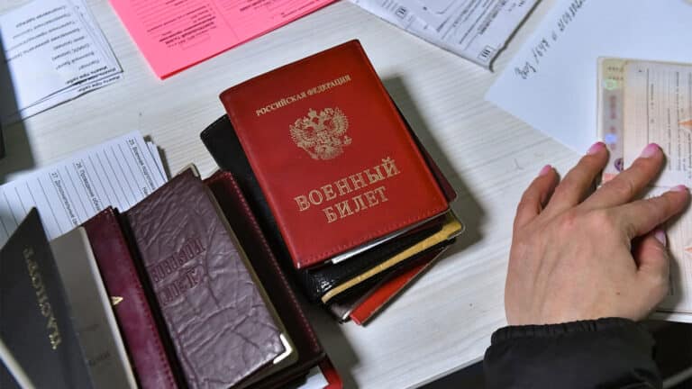 Why should I fight for those psychopaths? Fleeing the Ukrainian draft