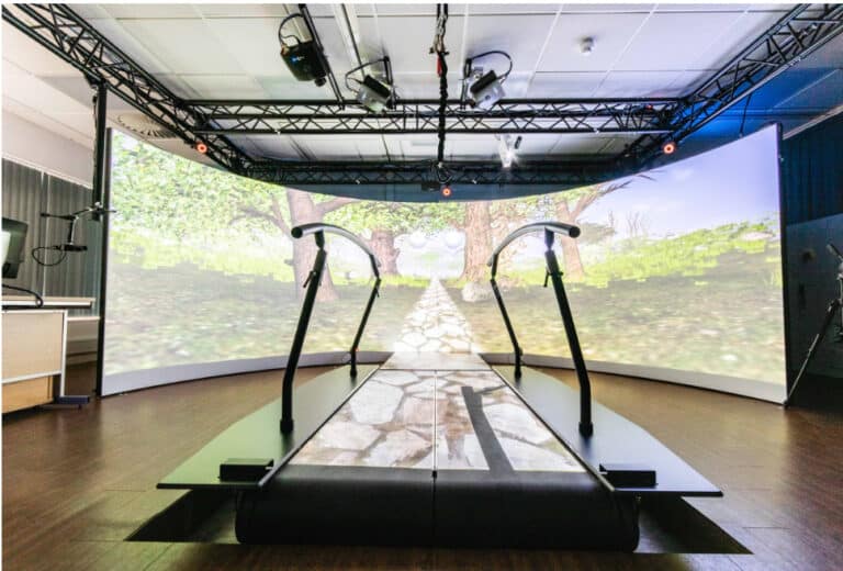 Mobile walking trackers improve recovery after hip replacement, study finds