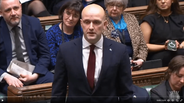SNP’s Stephen Flynn destroys Sunak and Starmer in one question