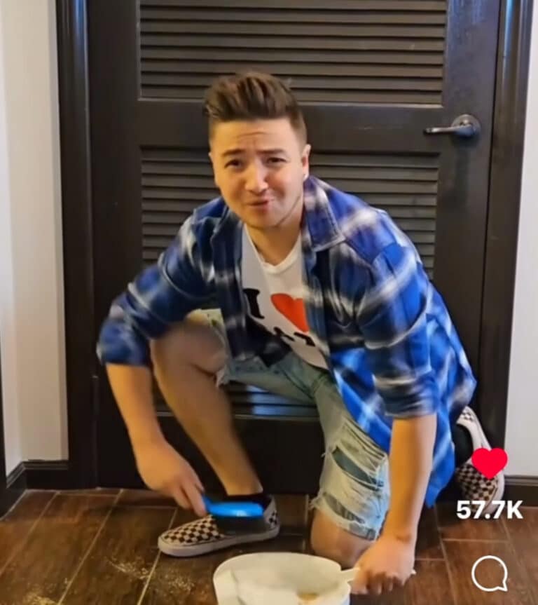 We’re cat people, of course…