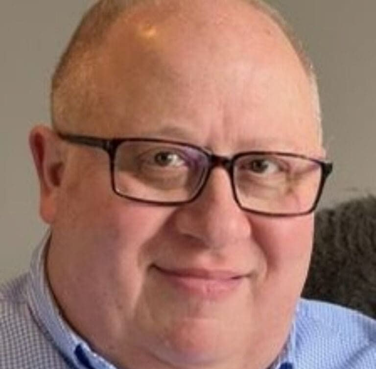 Jewish Chronicle editor reaches new extraordinary low