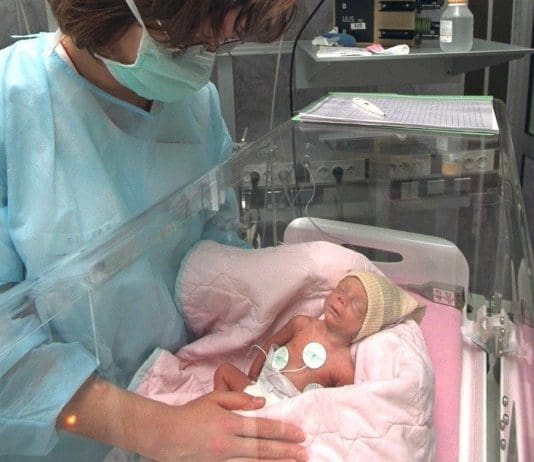 Dorset neonatal units receive premature baby clothing donation