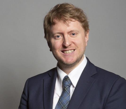 Tory MP defects to Labour stating we must recognise Palestine as a country