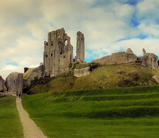 Corfe Castle: Saxons, Vikings, Civil War And Murder Most Horrid