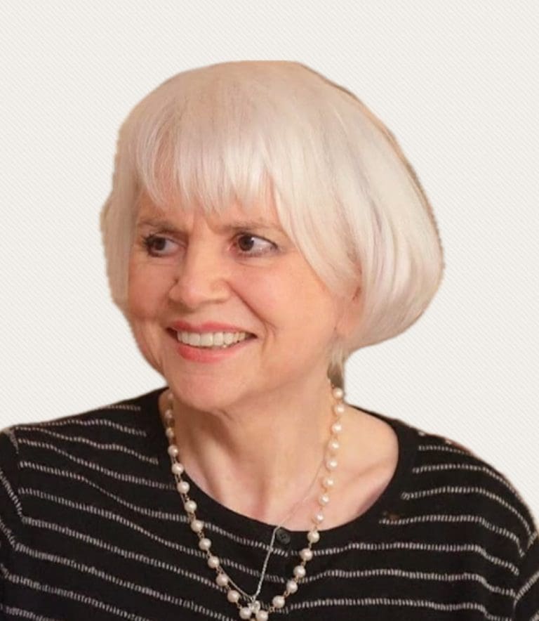 Linda Ronstadt Does Not Hold Back on Donald Trump