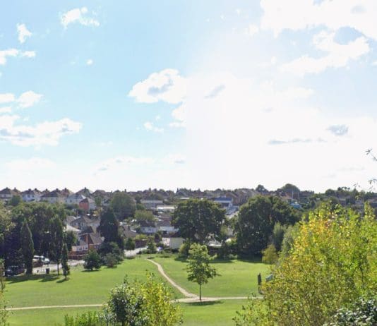 “Tall Stocky Man” Sought Following Assault On Woman In Poole