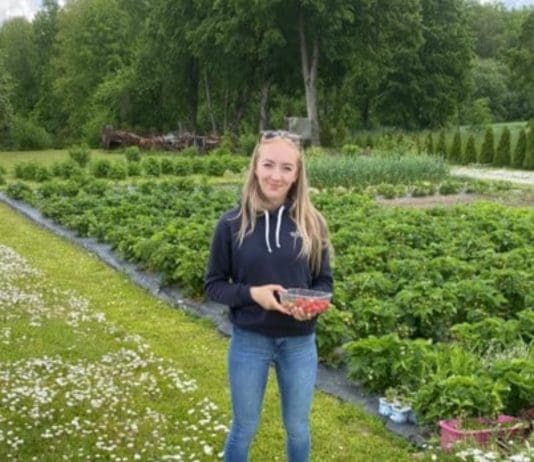 Family Pays Tribute Following Tragic Death Of Woman In Poole