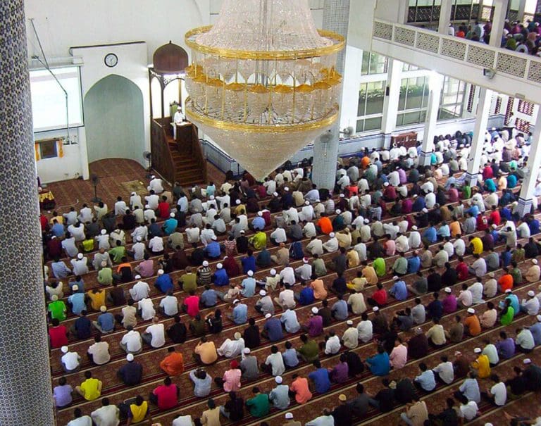 Muslims Are More Patriotic Towards Britain Than White People But Few Are Prepared To Believe It