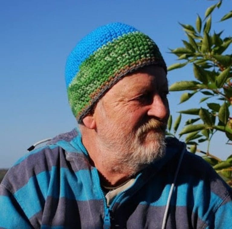 AI is taking over, is there life after work?