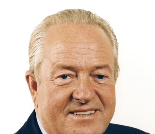 Far Right Holocaust Denier Jean-Marie Le Pen Is Dead