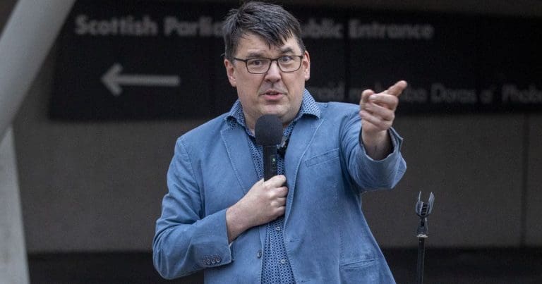 Victoria Coren and Billy Bragg’s Brilliant Response to Trans Bigot Graham Linehan