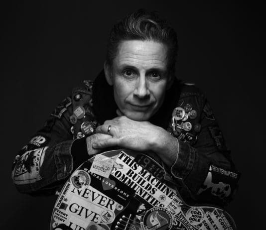 Songs and solidarity with Joe Solo in Bridport