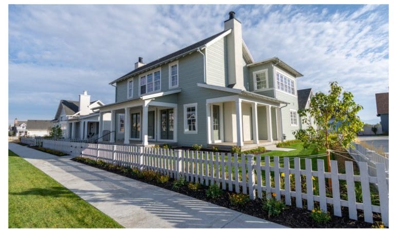 5 Benefits of Hiring a Professional Fencing Contractor