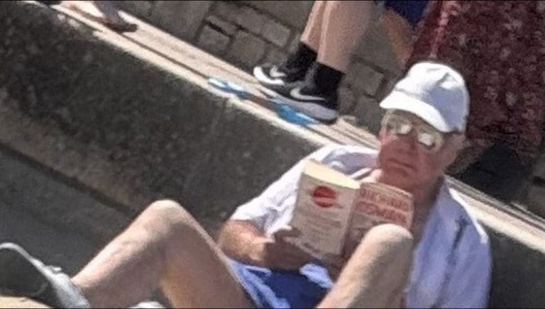 Man Sought For Exposing Himself To Young Girls in Lyme Regis