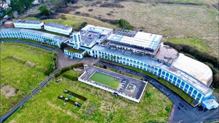 Dorset Council Consults With Planning And Conservation Enforcement Officers Regarding Modernist Riviera Hotel In Weymouth