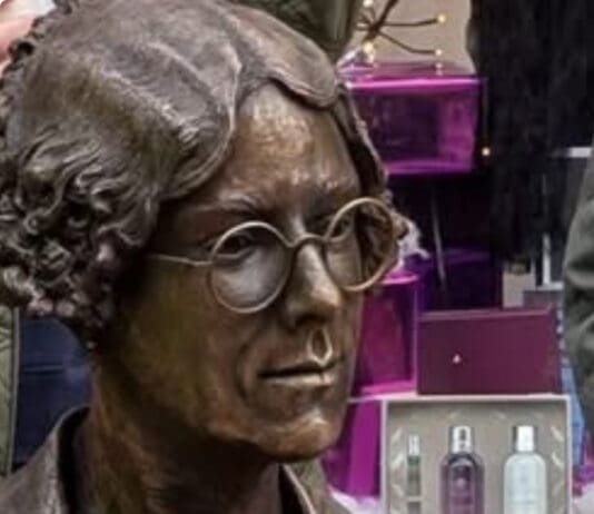 Statue of ‘One of the Most Distinguished Literary Voices of the Twentieth Century’ to be Unveiled in Dorchester This Weekend