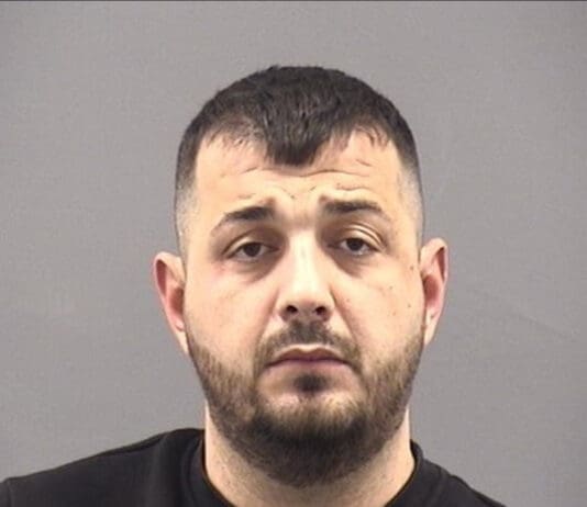 Man Pleads Guilty to People Smuggling