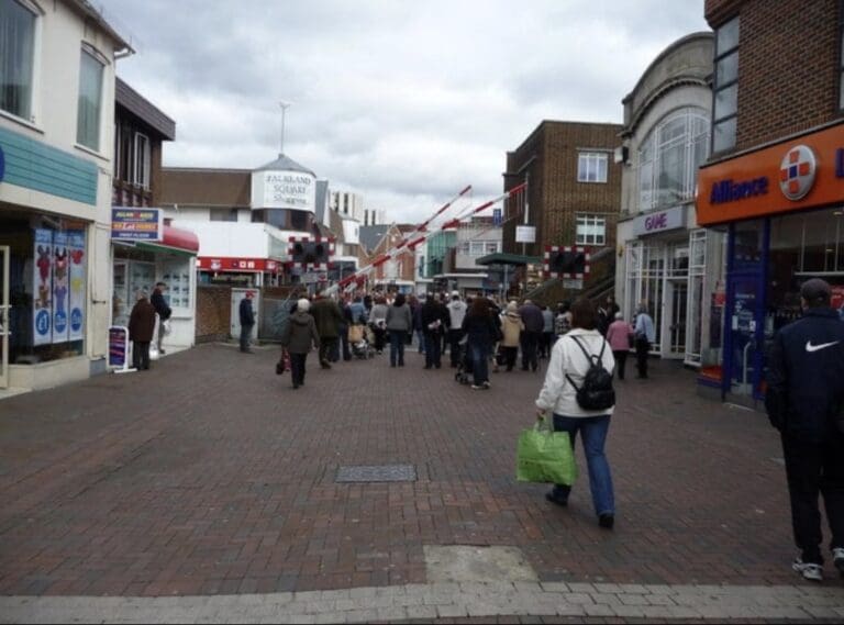 Man Sought Following Threats to Kill Shopworker in Poole