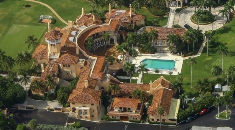 US Dissatisfaction in Trump Symbolised as Republicans Kicked out in Mar-a-Lago